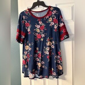 🔴10/$10! Maurice’s 24/7 Floral Top